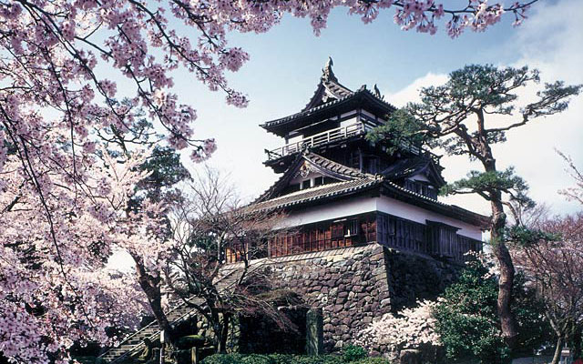 Maruoka Castle