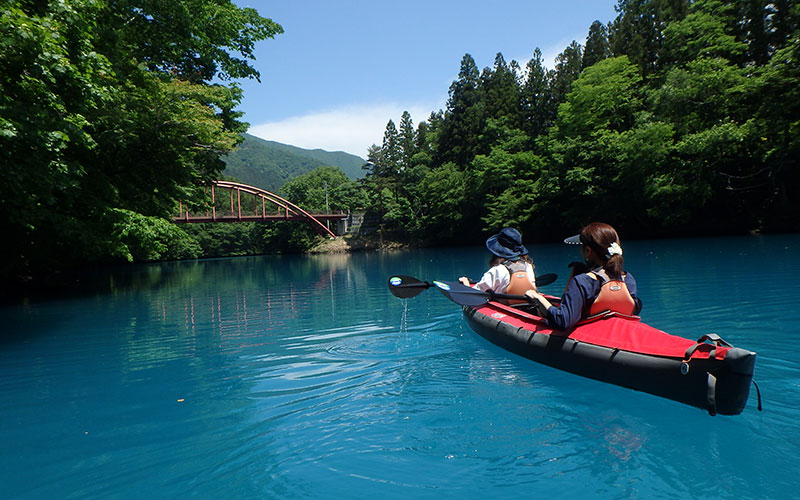 Shima Lake Canoeing by Lakewalk